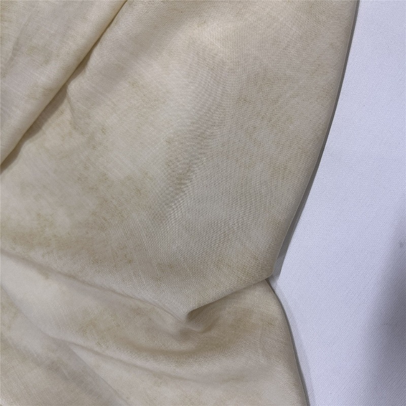 Hellgelber, nebliger Blumenmus – Soft Summer Yellow Clothing Bewertung und Preis